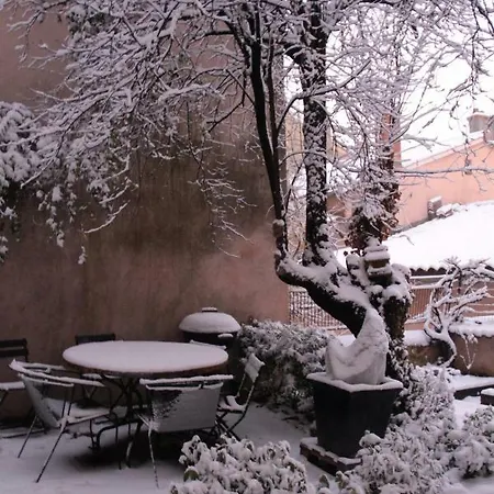 Guest house L'atelier De Saint-just